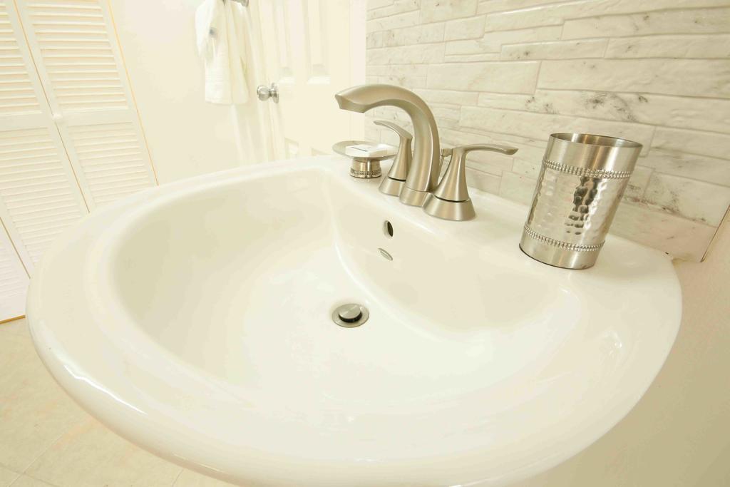 Cattleya Luxury Suites キングストン 部屋 写真