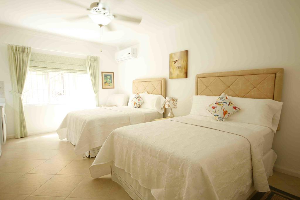 Cattleya Luxury Suites キングストン エクステリア 写真